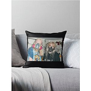 100 Gecs  	 Throw Pillow