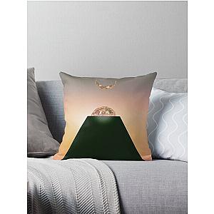 PizzaFeel hungry in 2001 a space odyssey Throw Pillow