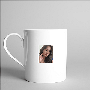 39daph The Unbothered Artist 39Daph Mugs
