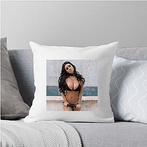 Abigail Ratchford Curves And Confidence Abigail Ratchford Pillows Cover