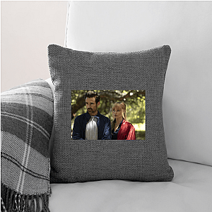 Big Bold Beautiful & Barefoot A Big Bold Beautiful Journey Pillows Cover