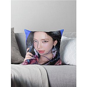 AESPA KARINA - SUPERNOVA Throw Pillow