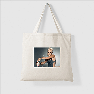 Recording Artist Alecia Beth Moore Alecia Beth Moore Bags