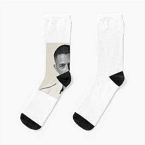 Alejandro Sanz tours Socks