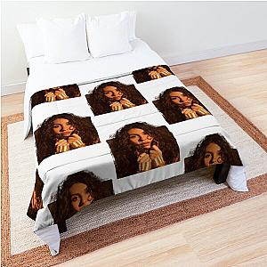 Alessia Cara warm Comforter