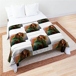 Alessia Cara Design Comforter