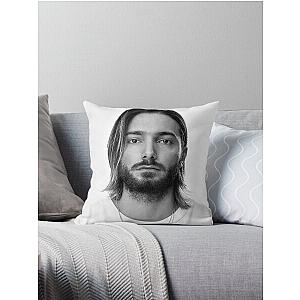 radeva Alesso gambar Throw Pillow