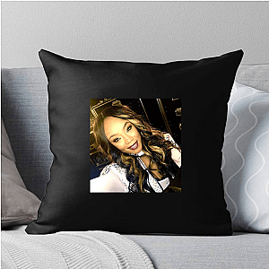 Alicia Fox Always Unpredictable, Always Iconic Alicia Fox Pillows Cover