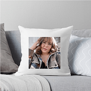 Size Doesn’t Define – Alicia Mccarvell Alicia Mccarvell Pillows Cover