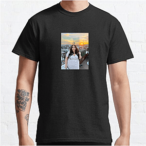 Confident Energy – Alicia Mccarvell Alicia Mccarvell T-Shirts