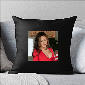 Body Positive Advocate Ana Cheri Pillows Cover