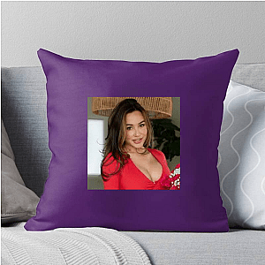Body Positive Advocate Ana Cheri Pillows Cover