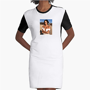 Social Media Powerhouse Ana Cheri Dresses