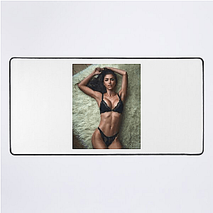 Body Confidence Advocate Anllela Sagra Mouse Pads