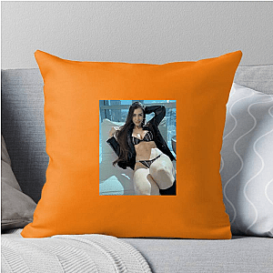 Strong And Stylish Figure Anllela Sagra Pillows Cover