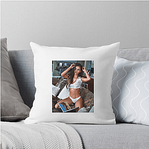 Mind And Muscle Balance Anllela Sagra Pillows Cover