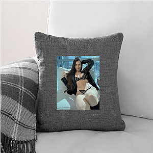 Strong And Stylish Figure Anllela Sagra Pillows Cover