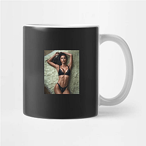 Body Confidence Advocate Anllela Sagra Mugs