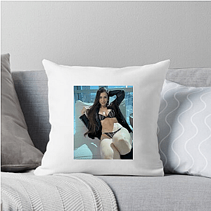 Strong And Stylish Figure Anllela Sagra Pillows Cover