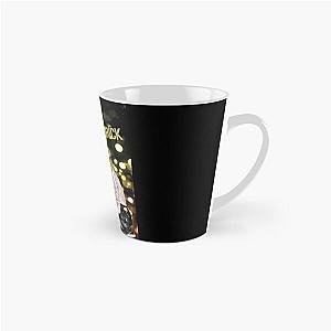 Anna Kendrick Lights a Mug