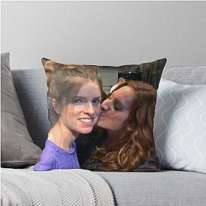 Sendrick Kiss - Anna Kendrick Brittany Snow Throw Pillow