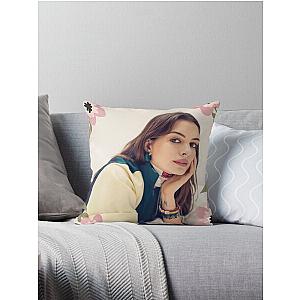Anne Hathaway Set Pillow
