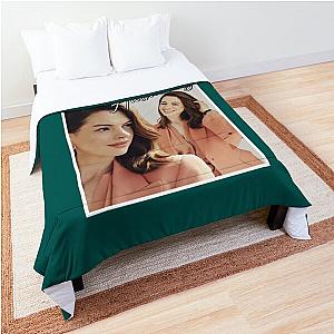 Anne Hathaway Comforter