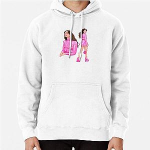 Anne Hathaway in Pink Pullover Hoodie