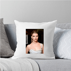 Mystery Starts With Anya Anya Taylor Joy Pillows Cover