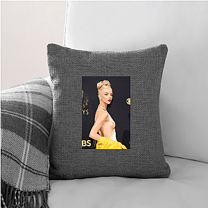 She Haunts in High Fashion Anya Taylor Joy Pillows Cover