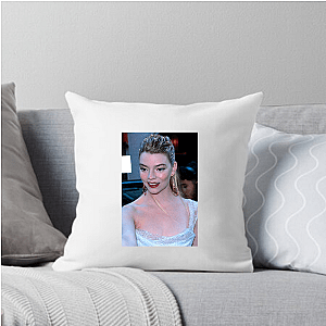Anya Is the Mood Anya Taylor Joy Pillows Cover