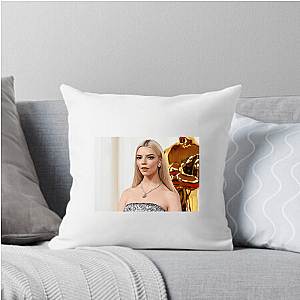 Taylor-Joy Made You Look Anya Taylor Joy Pillows Cover