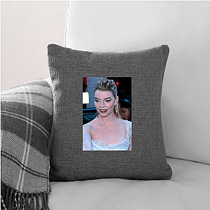 Anya Is the Mood Anya Taylor Joy Pillows Cover