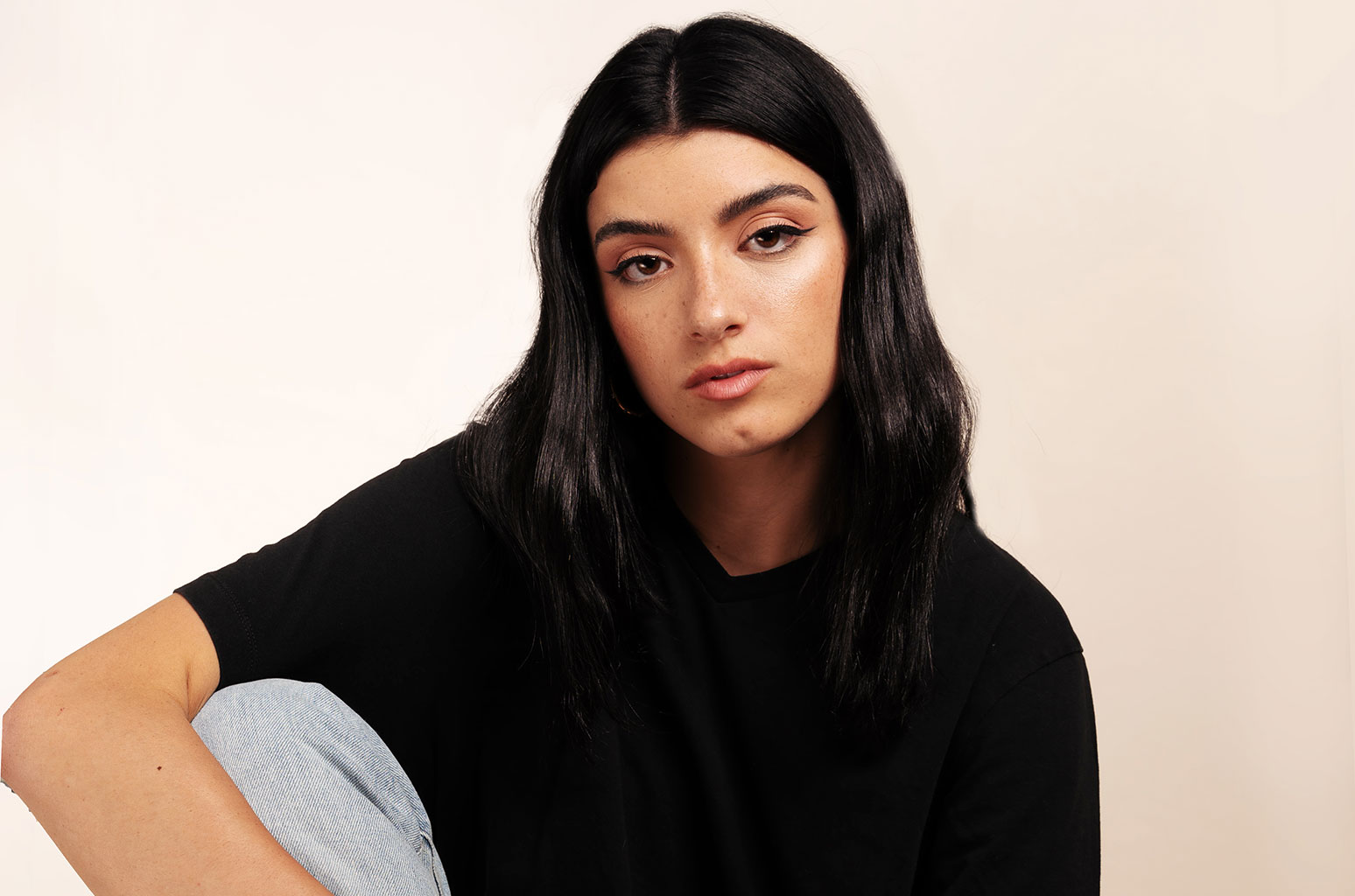 How Dixie DAmelio Handles Fame, Criticism, and the Music Industry