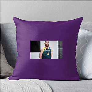 Physical Rebounding Presence Aron Baynes Pillows Cover