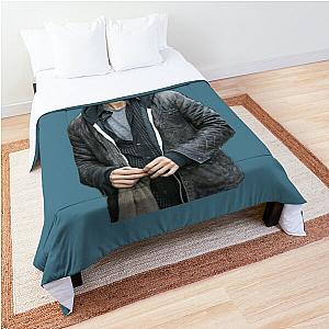 Austin Butler            Comforter