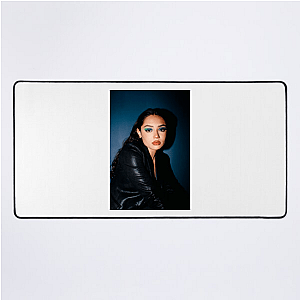 Avani Gregg: Born for the Closeup Avani Gregg Mouse Pads