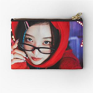 Chloe Young Zipper Pouch