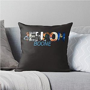 Benson Boone essential t shirt | Throw Pillow