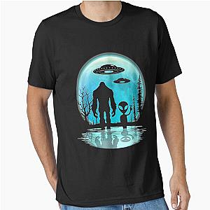 Alien and Bigfoot Essential T-Shirt