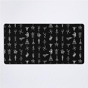 Bloodborne caryll runes  Desk Mat