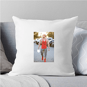Doesn’t Quit Bradley Martyn Bradley Martyn Pillows Cover