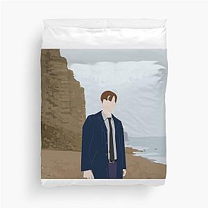 Broadchurch - Alec Hardy on the beach Duvet Cover