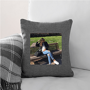Camilla Araújo Content Creator Vibe Camilla Araújo Pillows Cover