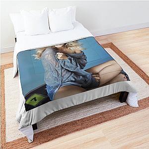 Carrie Underwood Comforter