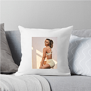 Iconic Duo Member Cassie Lee Cassie Lee Pillows Cover