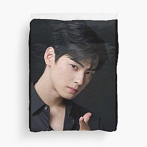 Cha Eun Woo - V10 Duvet Cover