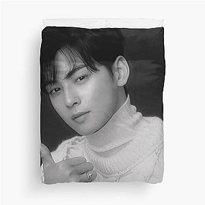 Cha Eun Woo - V5 Duvet Cover