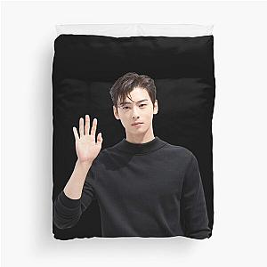 Cha Eun Woo - V21 Duvet Cover