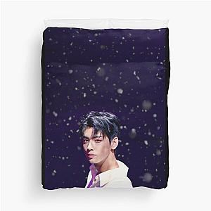 Cha Eun Woo - V13 Duvet Cover